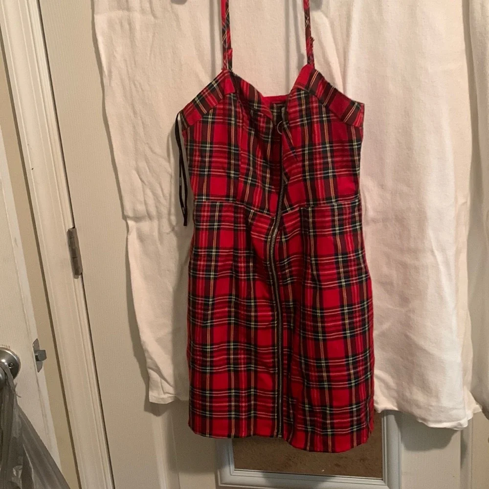 Red,black - Picture 1 of 1